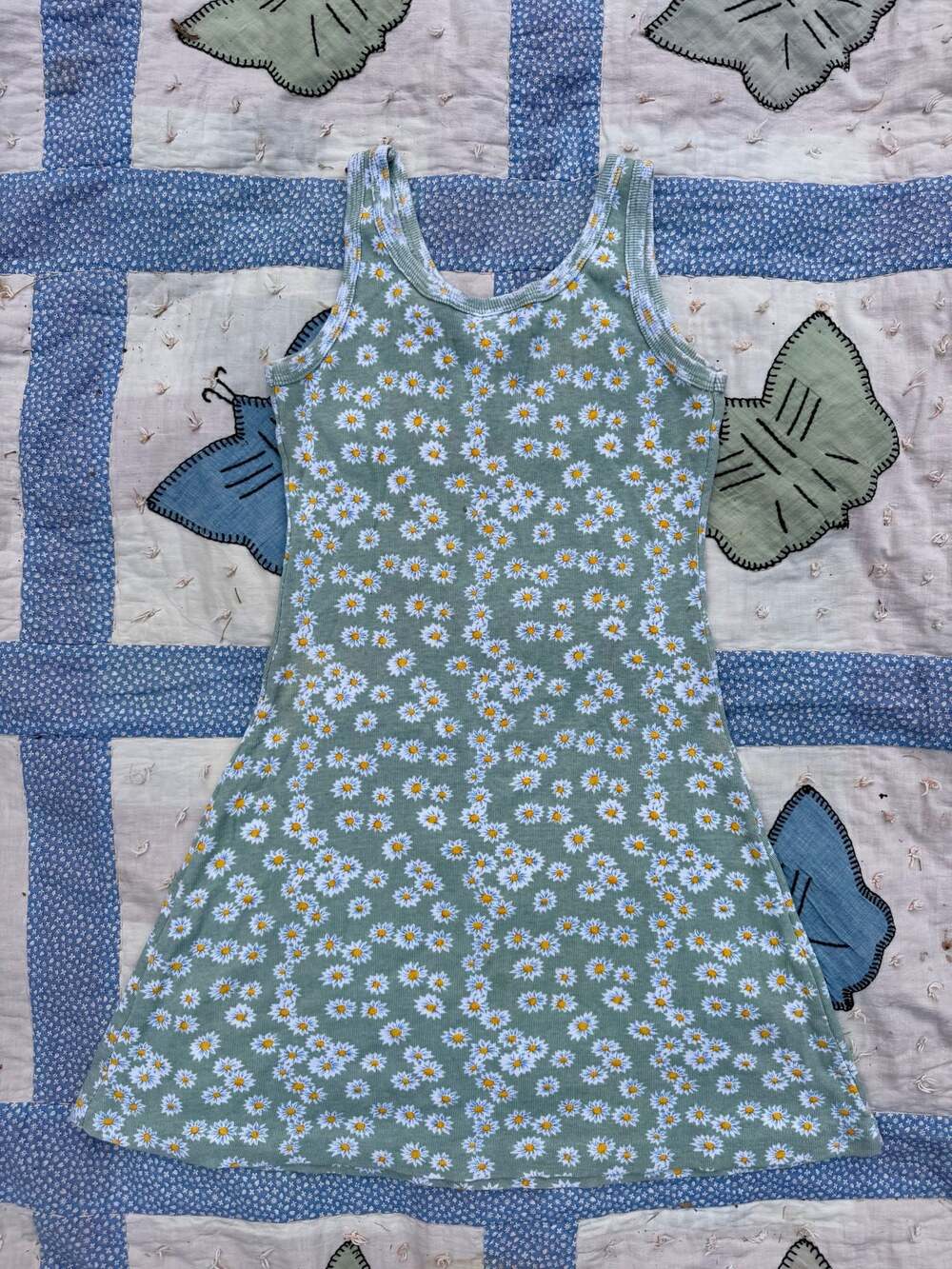 Charlotte Russe vintage 90s sage green daisy floral print ribbed tank mini dress